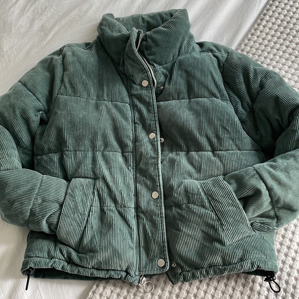 Hollister Corduroy Puffer Jacket Coat Winter Women’s Size Medium Zip Up